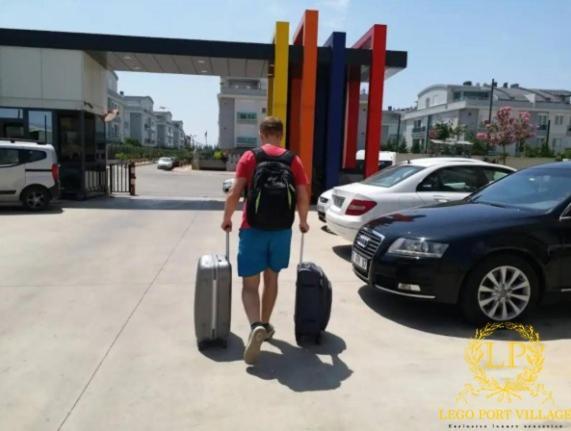 Close Airport,Mall Of Antalya Shopping Center,Tram Station المظهر الخارجي الصورة